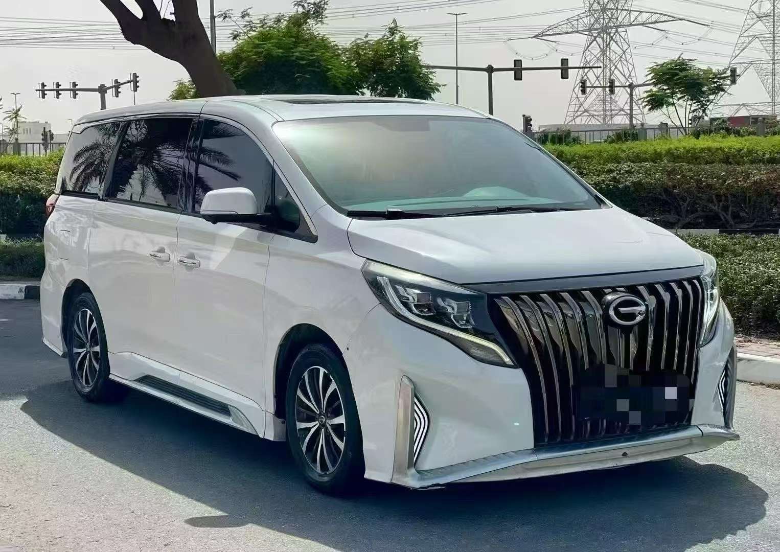 جي إيه سي ترامبتشي M8 2.0 تيربو موديل 2021 سبعة مقاعد