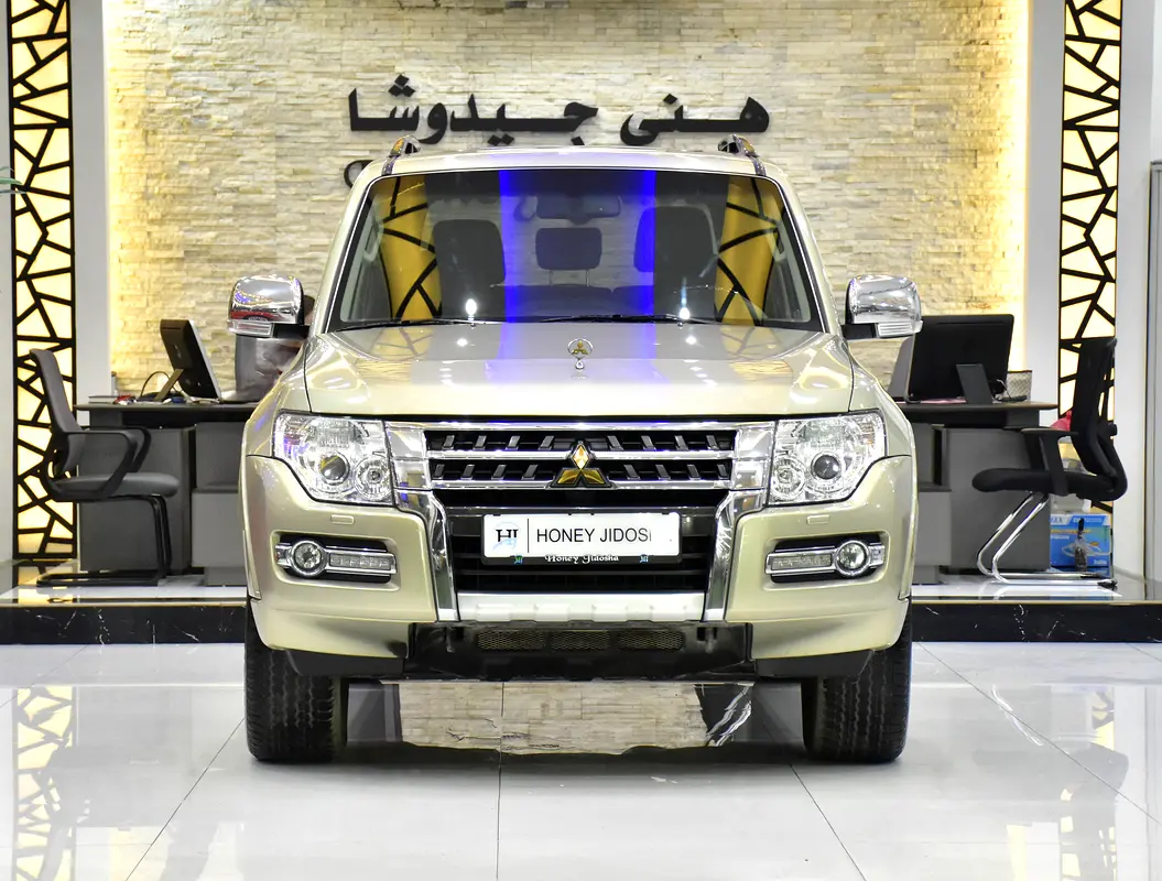 ORIGINAL PAINT (Agency Painting) Mitsubishi Pajero GLS 3.8L 3 Doors ( 2018 Model ) GCC Specs