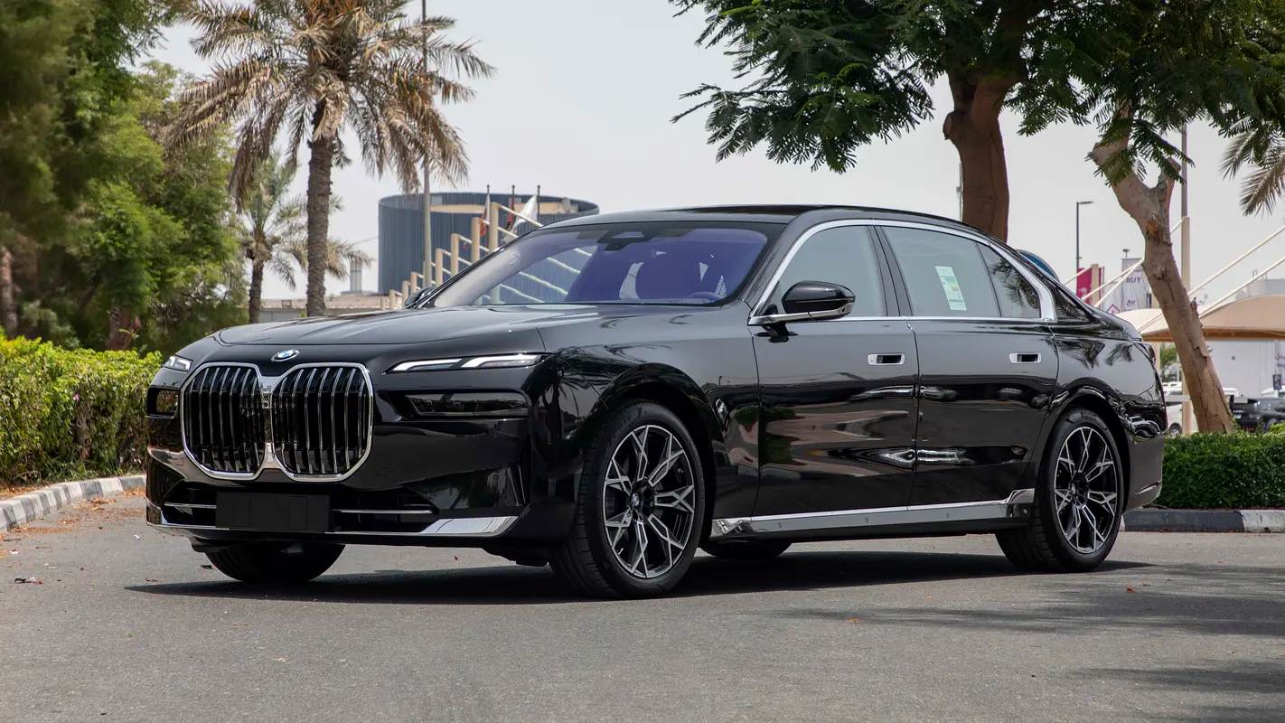 2026 BMW 735i GCC Specs with 3-Year Warranty