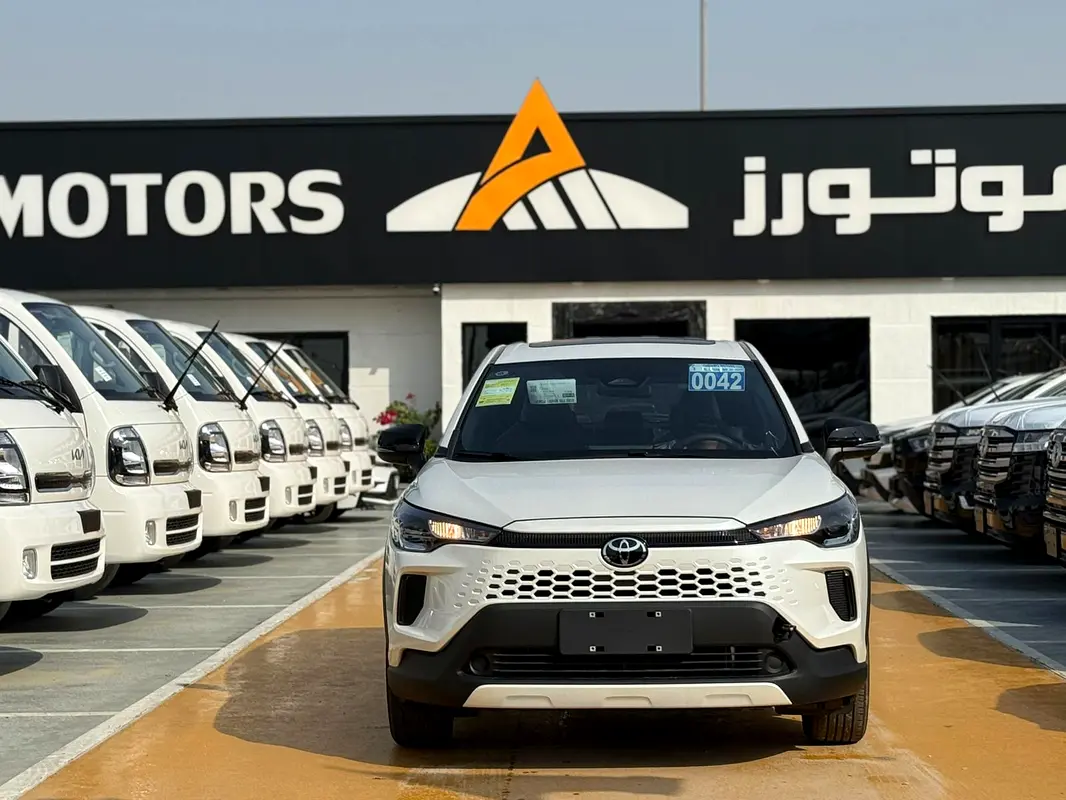 تويوتا كورولا كروس نيو فيس 2.0 HYBRID 2025 FULL OPTION