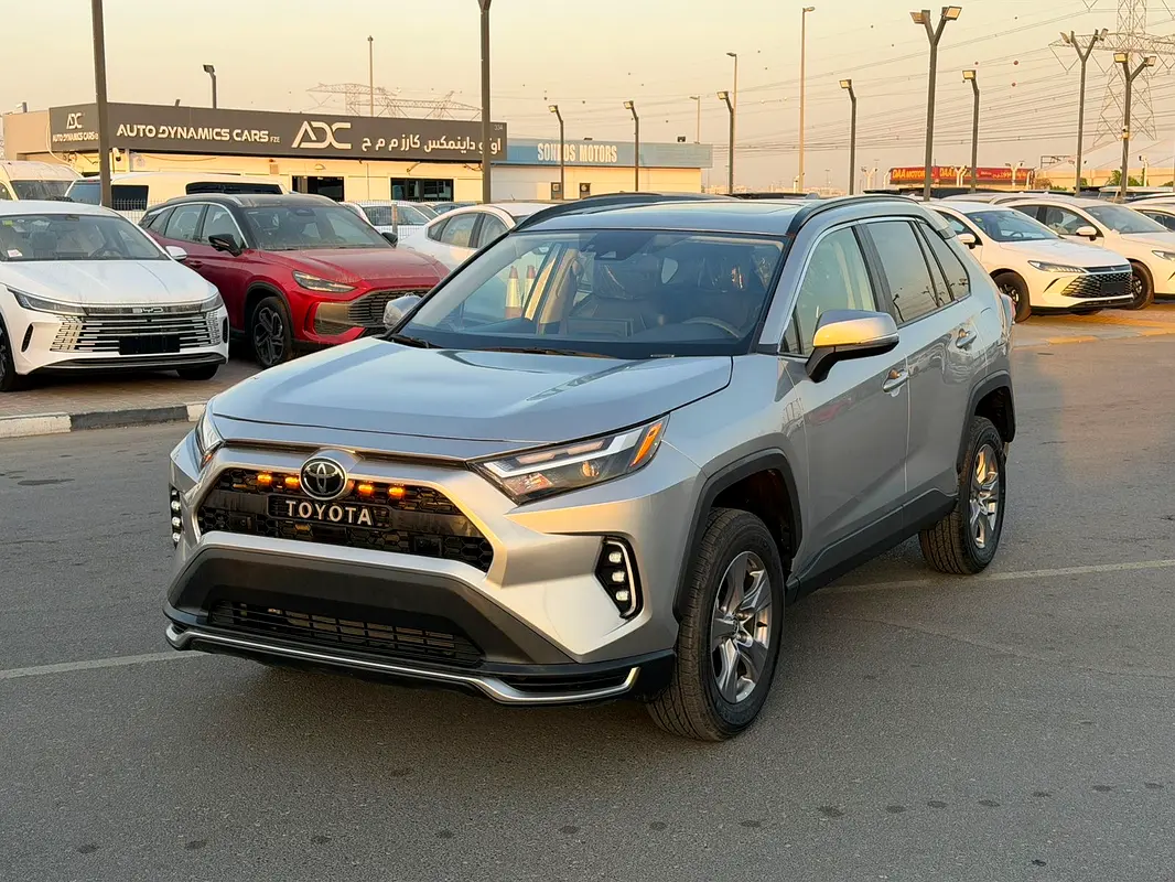2025 Toyota RAV4 XLE American Specs, 1,786 km