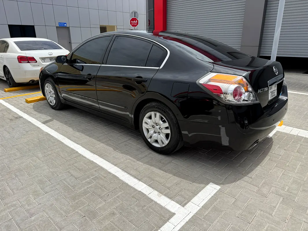 نيسان ألتيما 2011 ماشي 186000 كم فقط 4 سلندر. مالك واحد طلاء أصلي كامل لدول مجلس التعاون الخليجي أندرويد واي فاي نافي