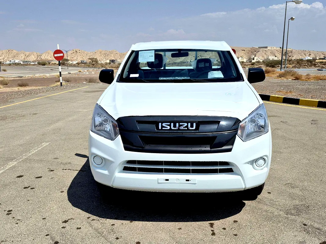 ايسوزو D-MAX 2.5L S/C 4X2 سطح مسطح 2026 موديل