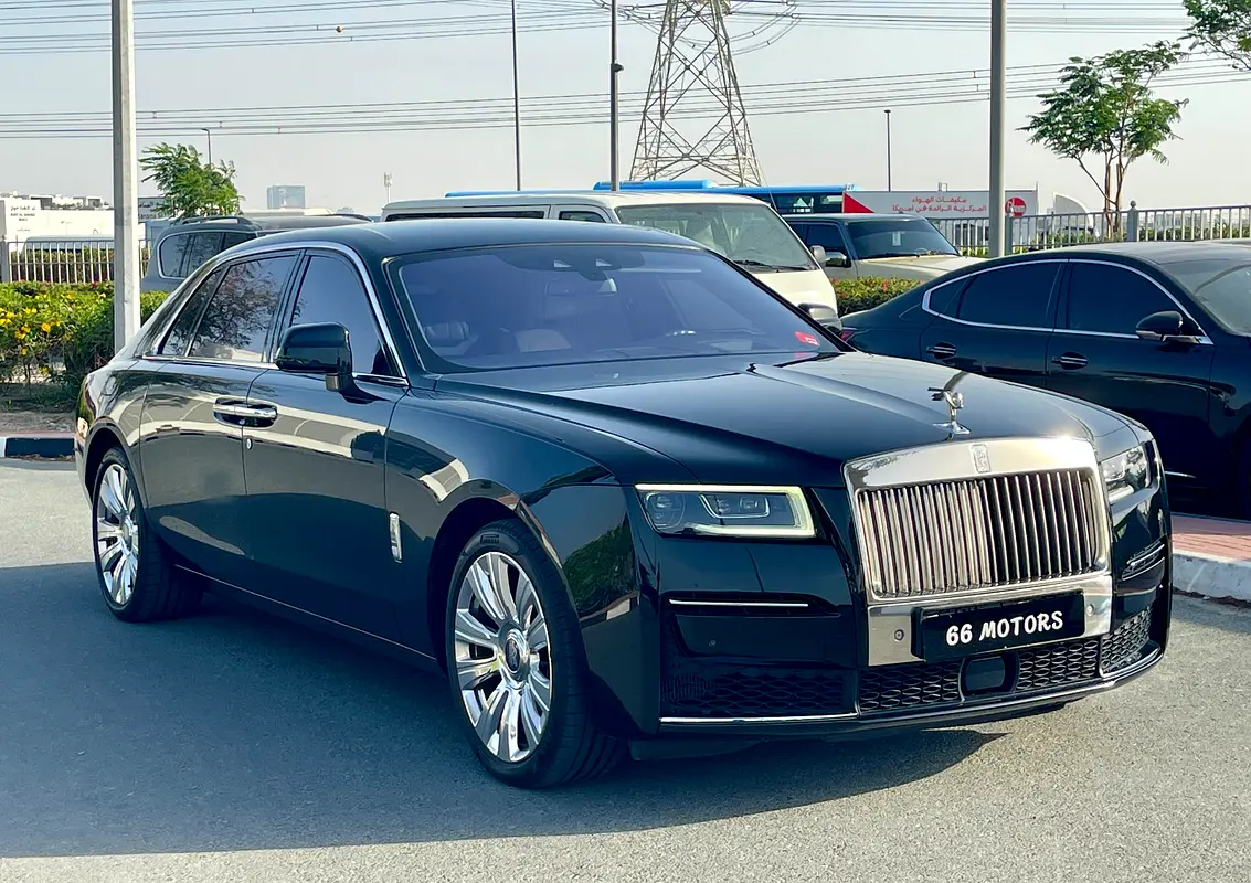 2021 Rolls-Royce Ghost EWB | 28,000 km | Black on White | AED 885,000