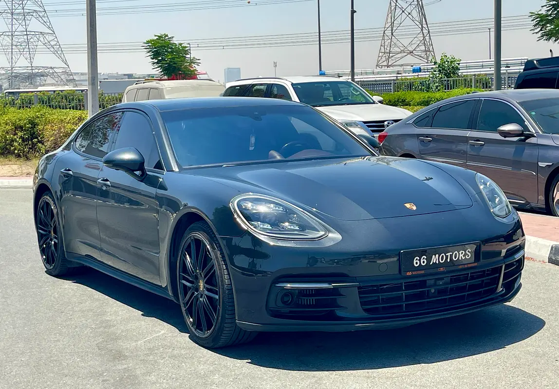 2017 Porsche Panamera 4S GCC Specs | AED 129,999