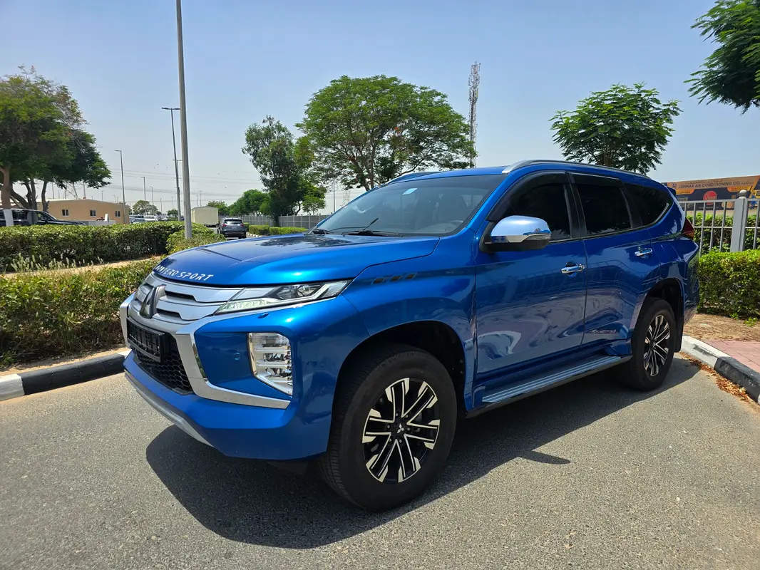 2023 Mitsubishi Montero Sport GLS Top Line 4WD, 4,700 km
