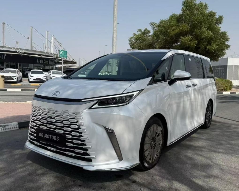 2026 Lexus LM 350h VIP Four-Seat — Brand New