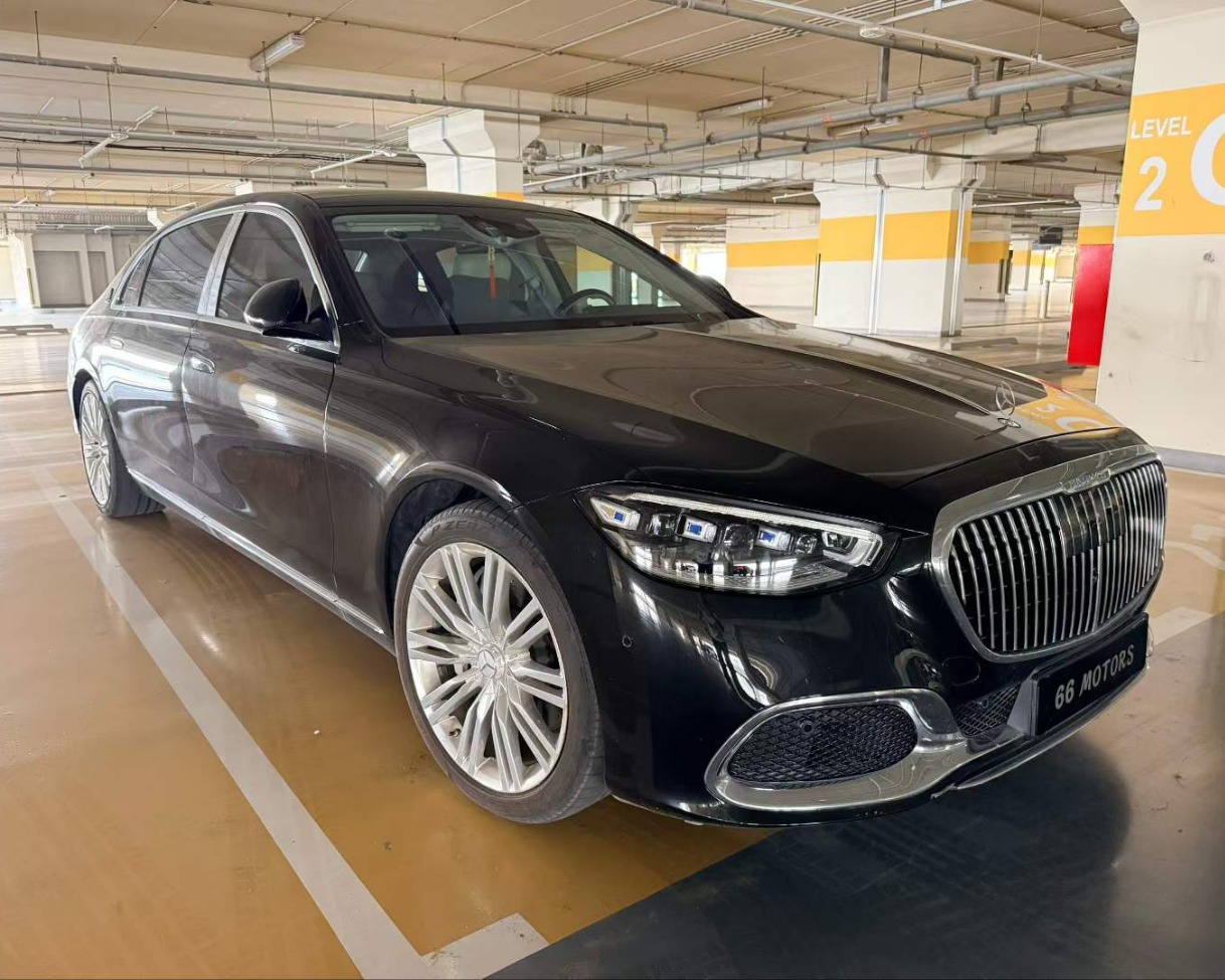 مرسيدس-مايباخ S 580 موديل 2021 — 65,000 كم — 379,900 درهم
