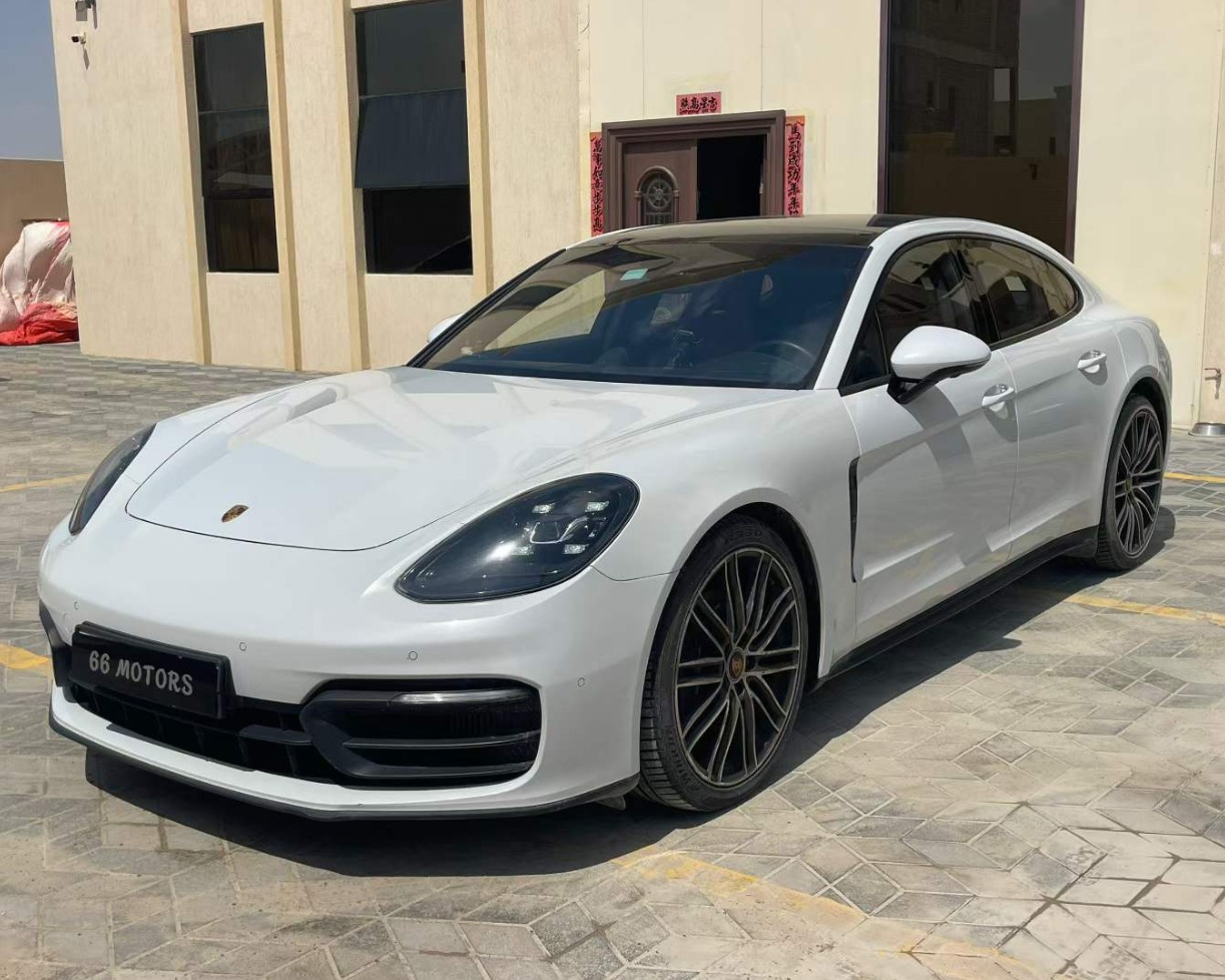 2022 Porsche Panamera GCC, 65,000 km