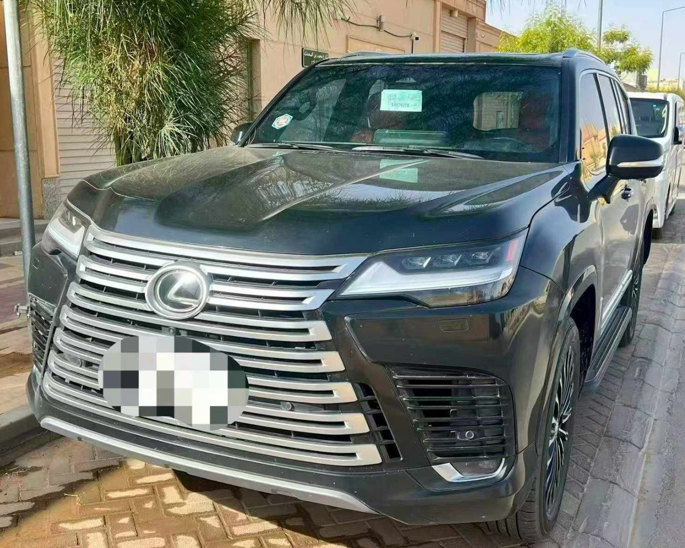 2025 Lexus LX 600 VIP 4-Seat, Saudi Specification