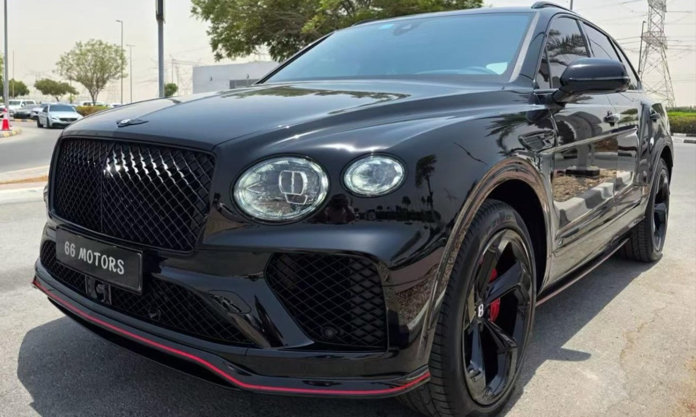 2025 Bentley Bentayga Black Edition GCC, 1,400 km