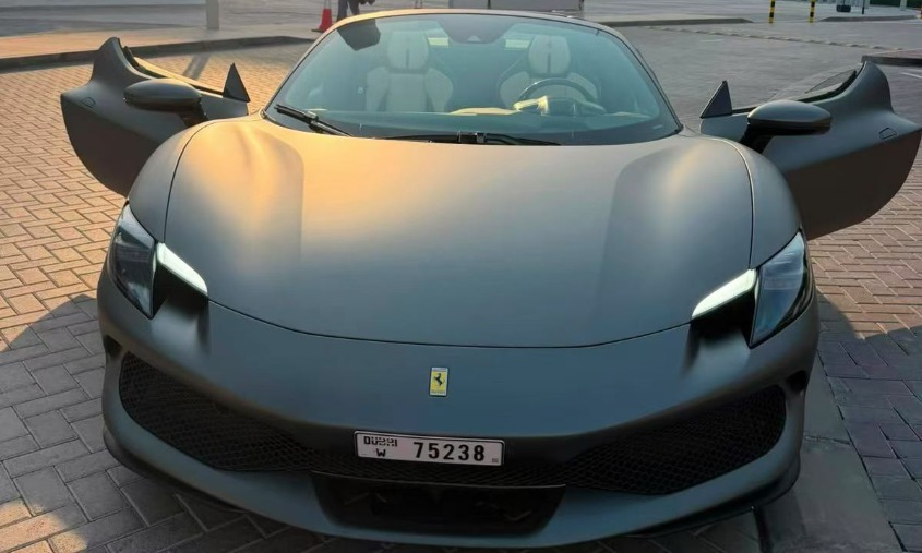 فيراري 812 GTS موديل 2024 — أكثر من 10,000 كم
