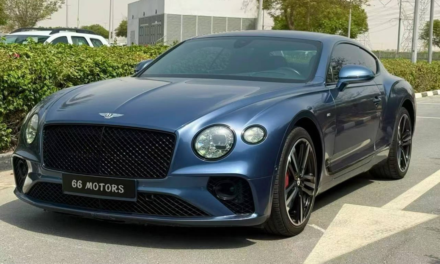 بنتلي كونتيننتال GT V8 خليجي موديل 2021 — 80,000 كم