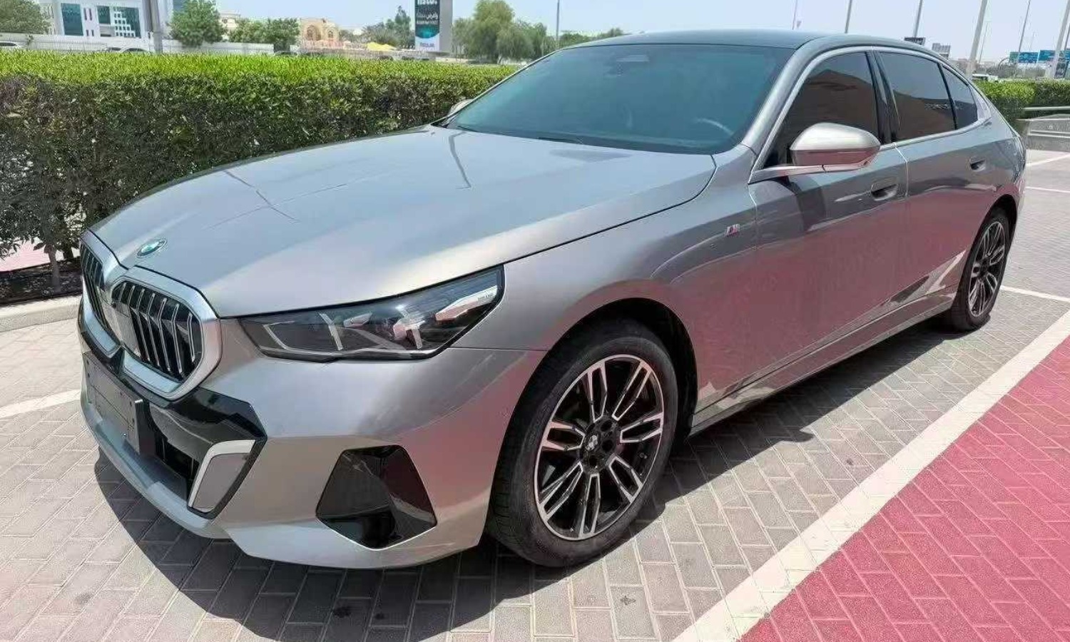 2024 BMW 530Li Luxury Line, 17,000 km