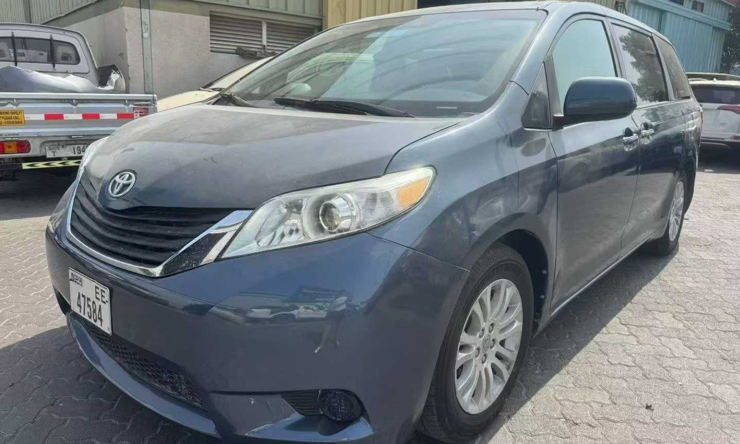 2016 Toyota Sienna XLE US Specs, 307,893 km