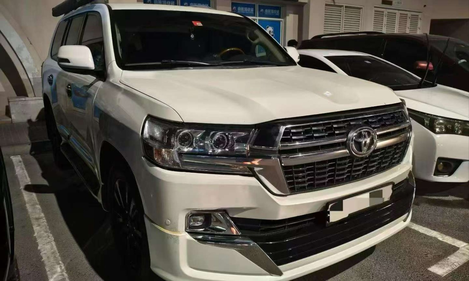 2014 Toyota Land Cruiser 4.6 V8 GCC, 270,000 km