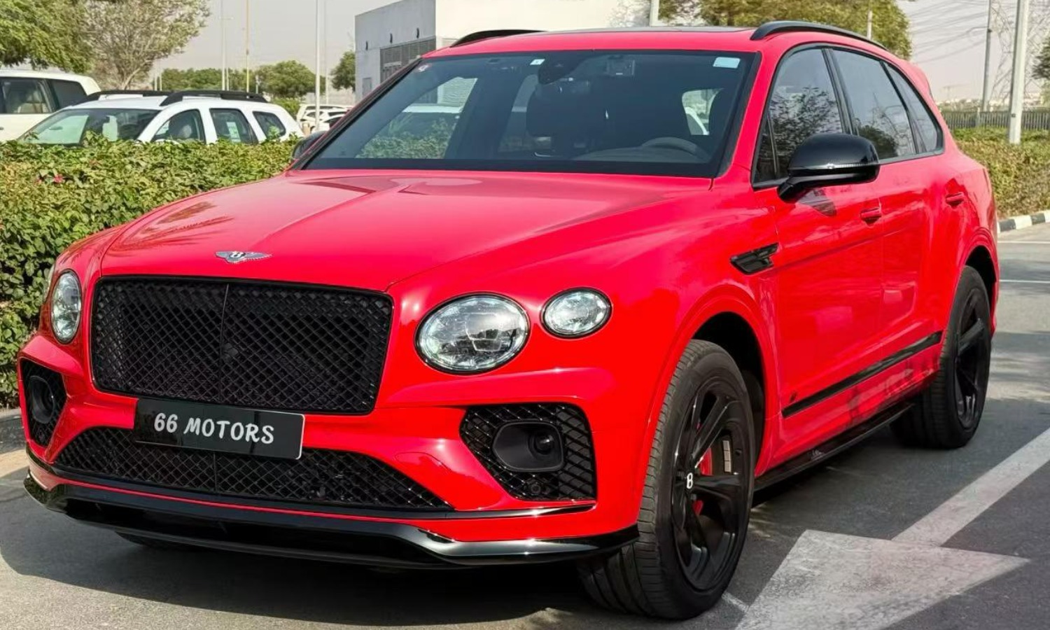 2025 Bentley Bentayga — 1,817 km