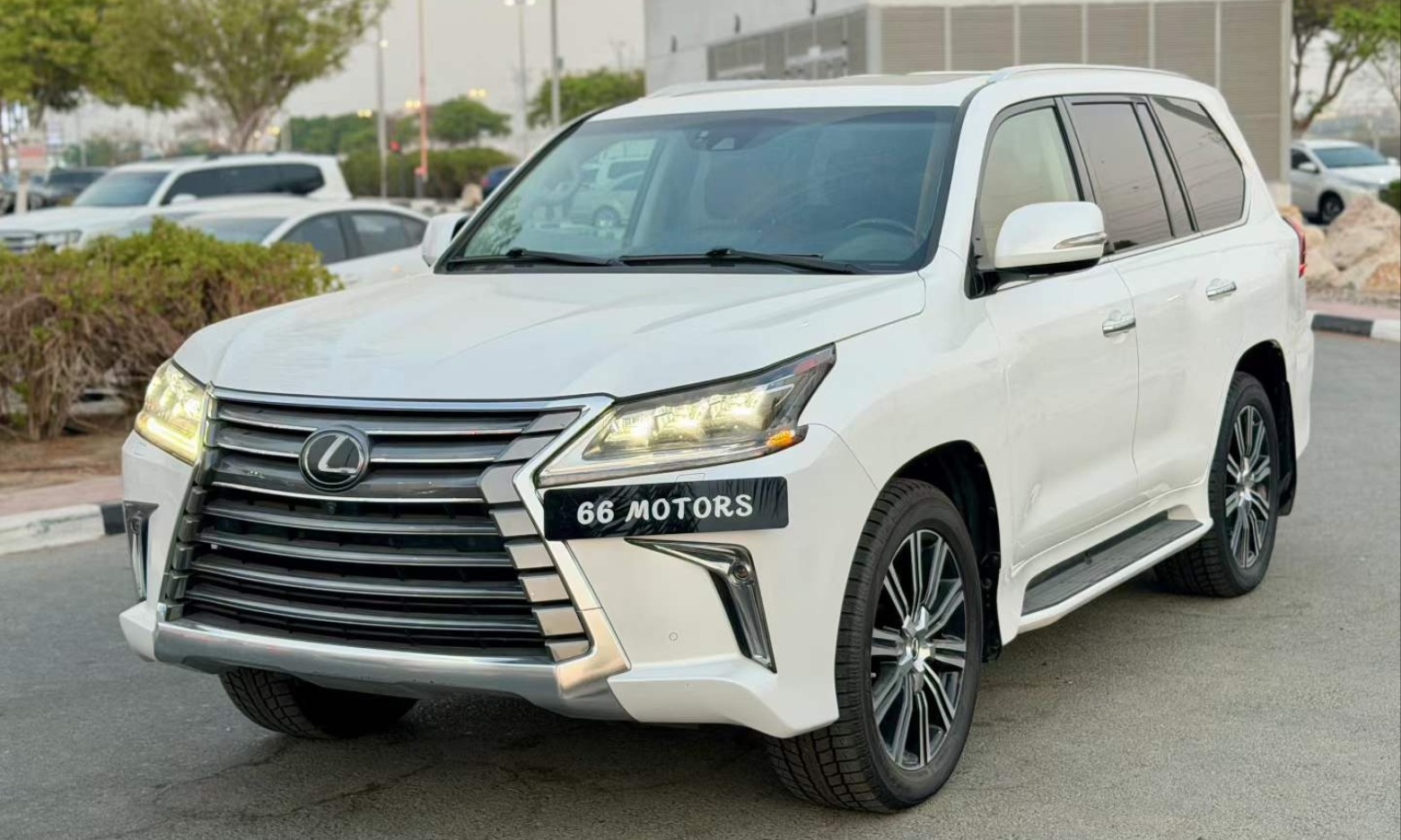 لكزس LX570 موديل 2021 بمحرك 5.7 V8 مواصفات خليجية — 329,900 درهم